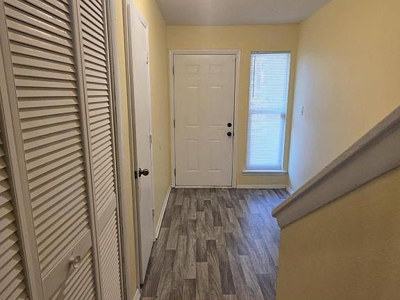 2nd image of 46 Sandalwood Cir