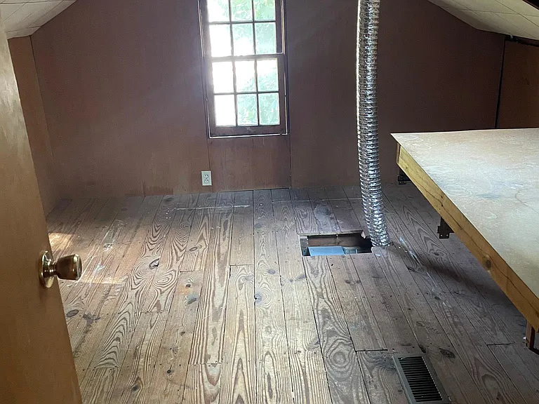 5 Riverview Hts — Photo 23