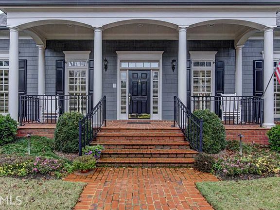 3rd image of 3539 Paces Ferry Cir SE