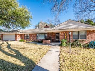 3709 Clayton Rd W, Fort Worth, TX 76116