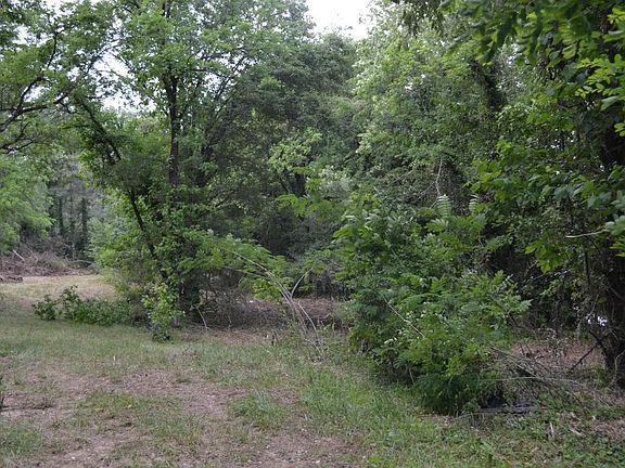 4th image of 3917 Boyds Bridge Pike
