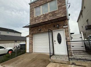 148 Freeborn St #2, Staten Island, NY 10306