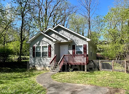 30 Branning St Photo 1