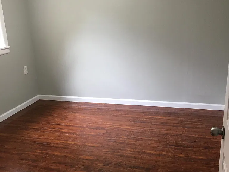 328 Washington Ave — Photo 8