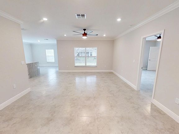 4th image of 418 Easy Street