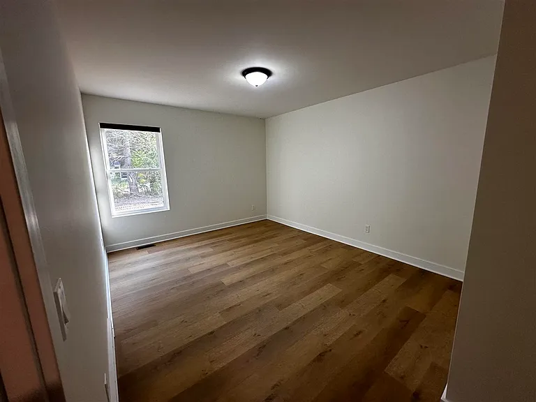 530 State St #530B — Photo 8