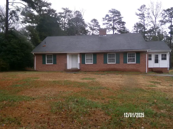 285 Cedar Ln, Halifax, VA 24558