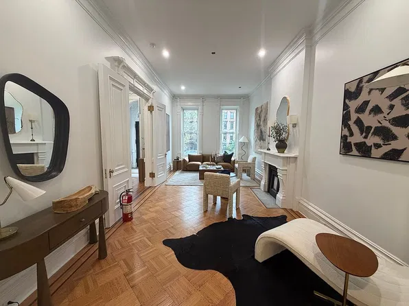 237 Washington Ave, Brooklyn, NY 11205