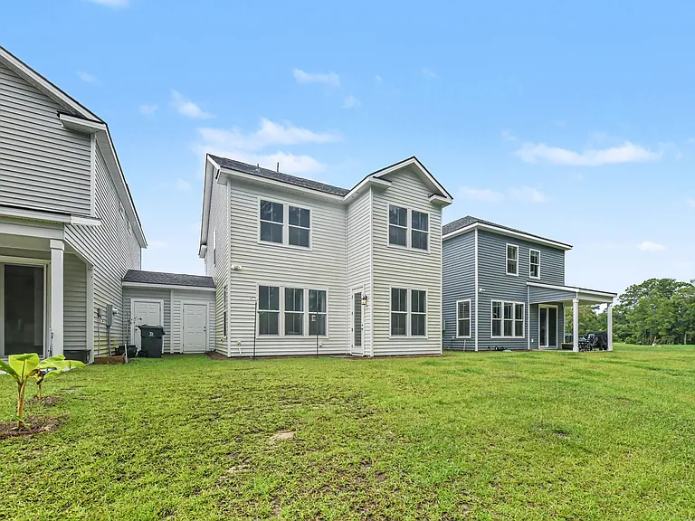 341 Chapman Cir — Photo 25