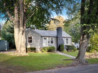15 Mohawk Rd, Marblehead, MA 01945