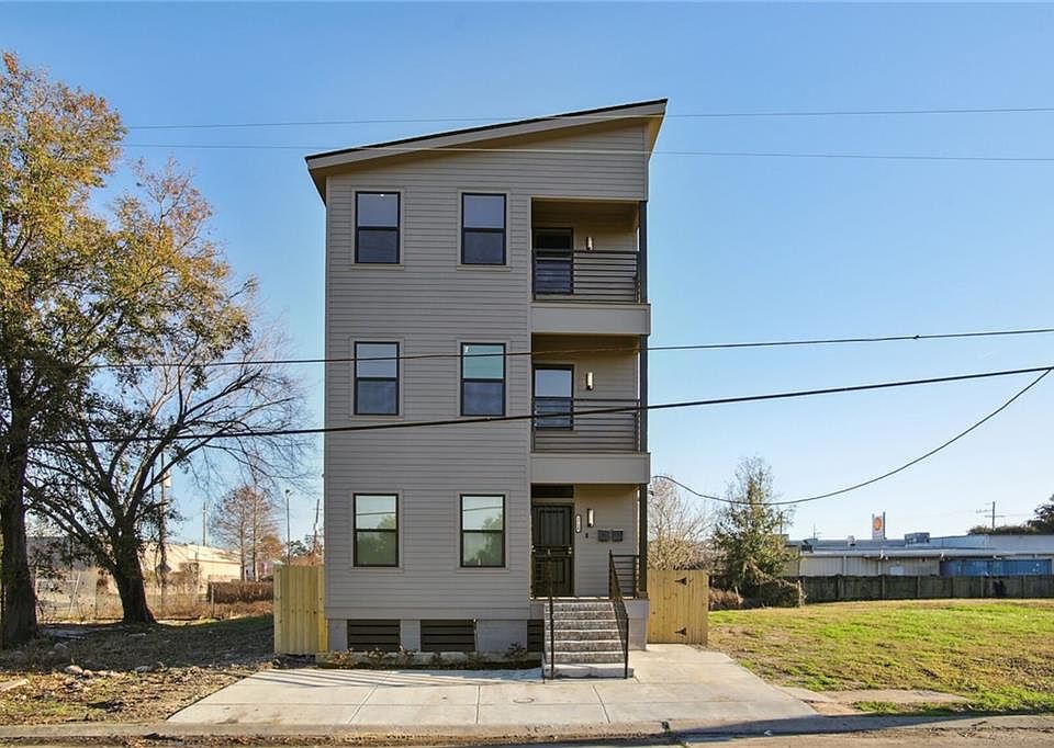 1st image of 2708-10 S Derbigny St