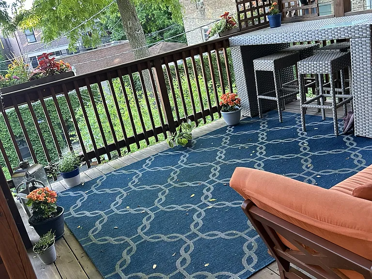 2553 W Winnemac Ave — Photo 9