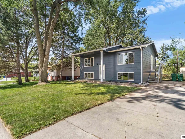 7526 S 76th Ave, La Vista, NE 68128