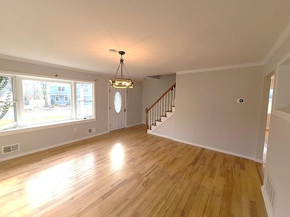 2nd image of 354 Brightwood Ave