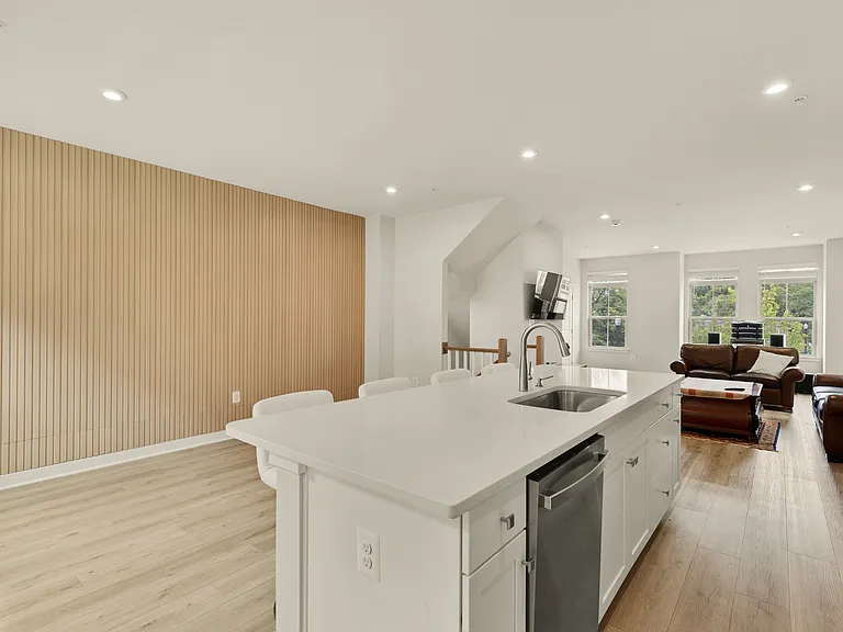 2809 Battersea Lake Loop — Photo 9