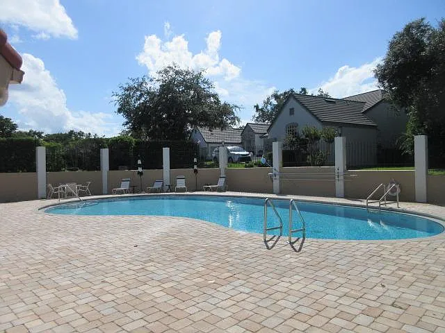 Community pool