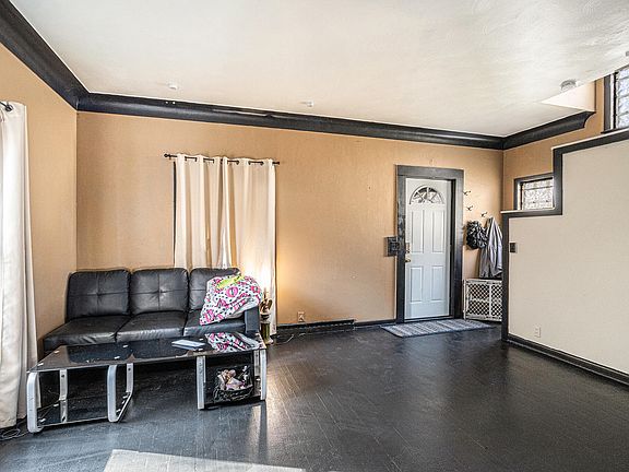 5th image of 1417 Charles Ave
