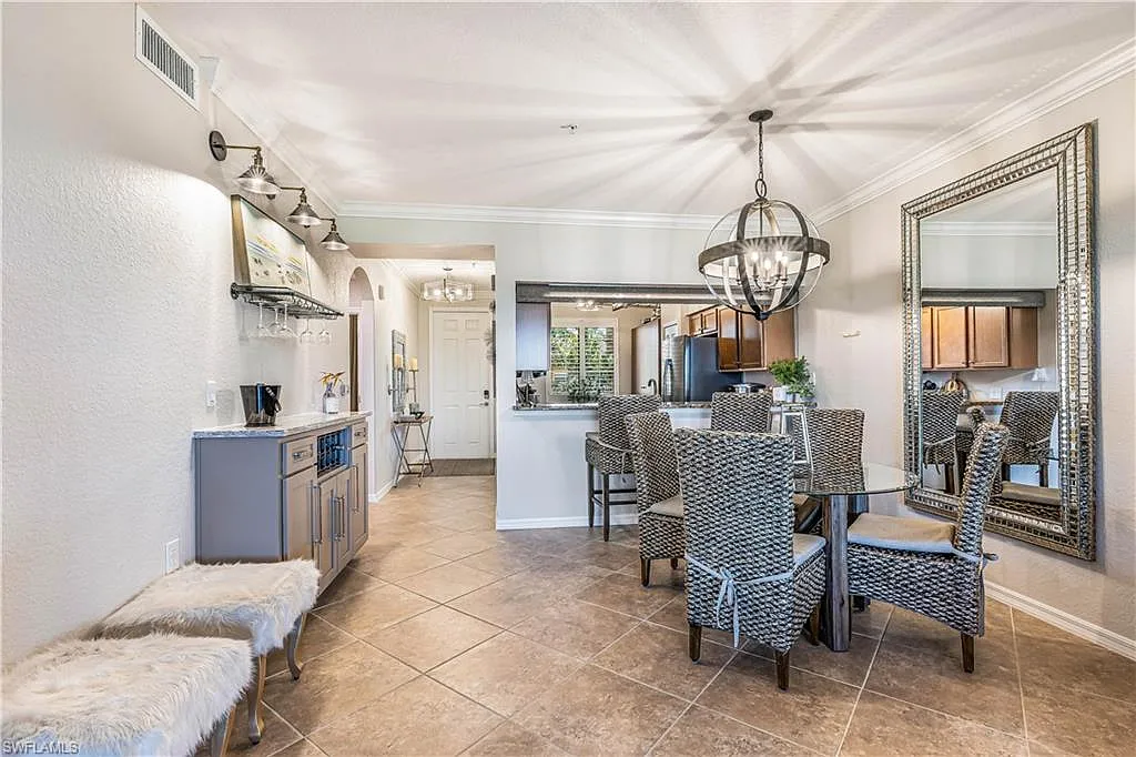 2 bed, 2.0 bath, 1107 sqft, $7,500 — Photo 4