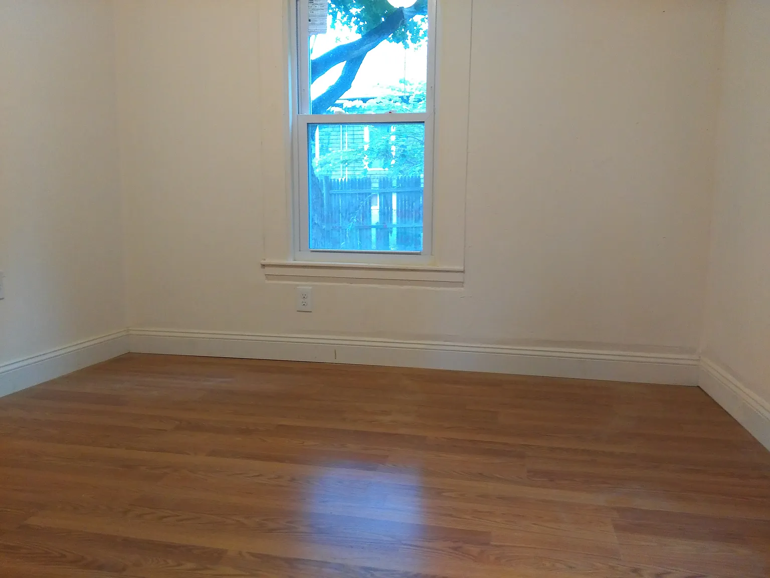4 bed, 1184 sqft, $3,500 — Photo 2