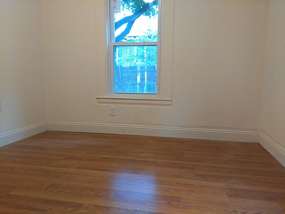 2nd image of 57 Bond St