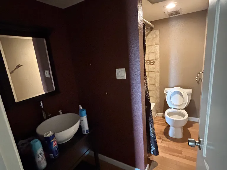 4410 N Longview Ave #210 — Photo 9