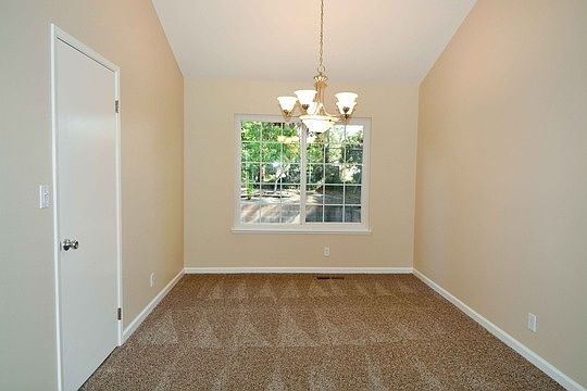 2nd image of 2219 Yellowstone Dr