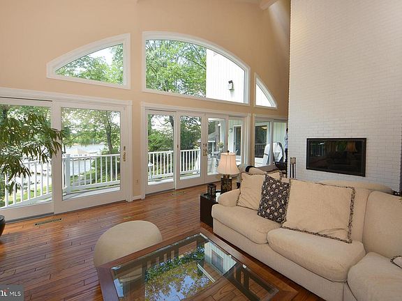 5th image of 95 Point Somerset Ln
