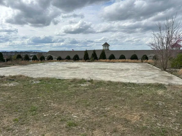 7725 Shallowford Rd, Chattanooga, TN 37421