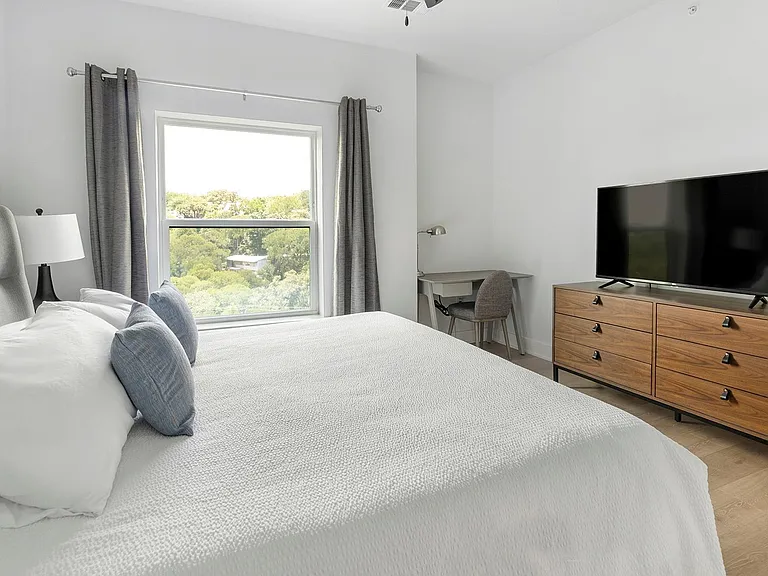 2500 Longview St #411 — Photo 15