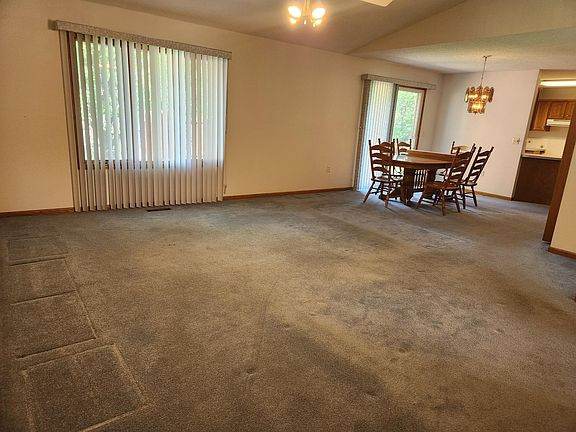 5th image of 3010 Wildwood Ct