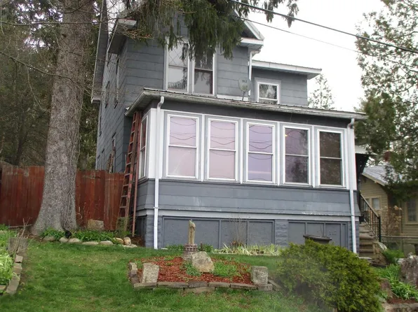 112 E Pennington St, Oakland, MD 21550