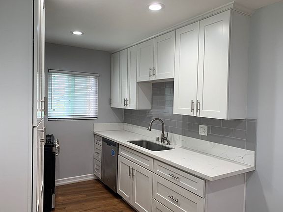 4th image of 6202 S Pacific Coast Hwy APT 2