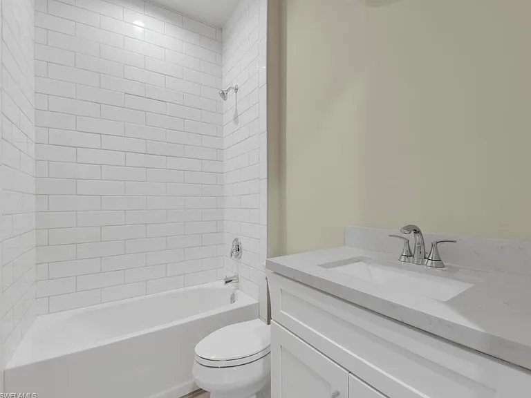 6141 Hershey Ave — Photo 8