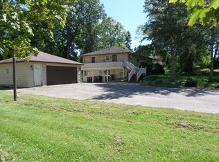 534 Broadway Ave N, Wayzata, MN 55391