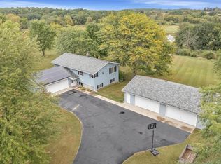 9344 Windy Acres Dr, Kewaskum, WI 53040