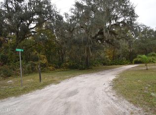 105 Lakeside Ln, Crescent City, FL 32112