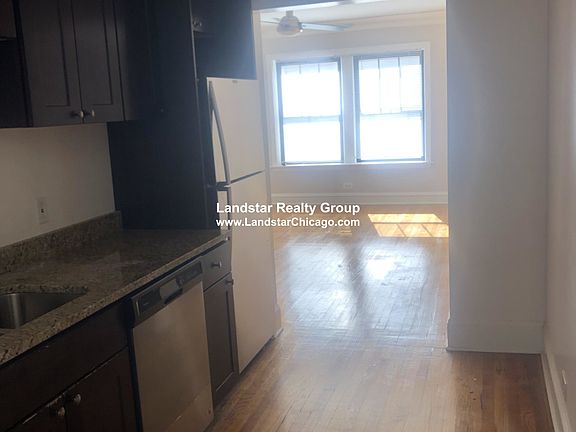 5th image of 4744 S Woodlawn Ave APT 2E