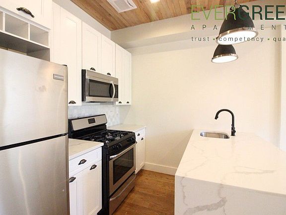 3rd image of 471 Putnam Ave APT 3A