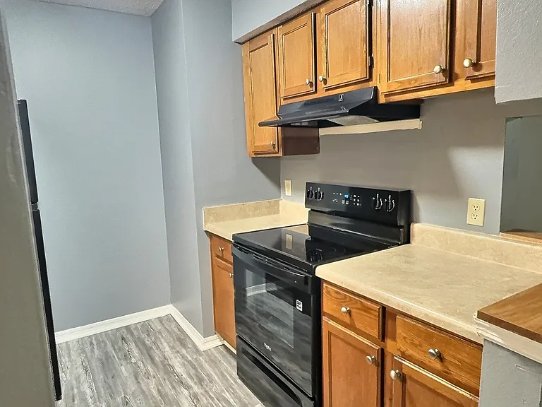 Sandalwood Apartments — Photo 6