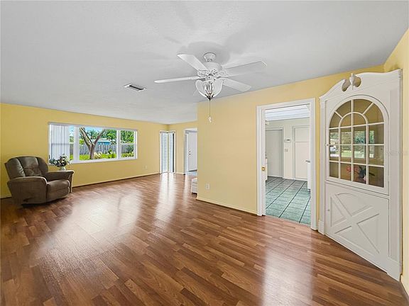 5th image of 14036 THACHER AVENUE