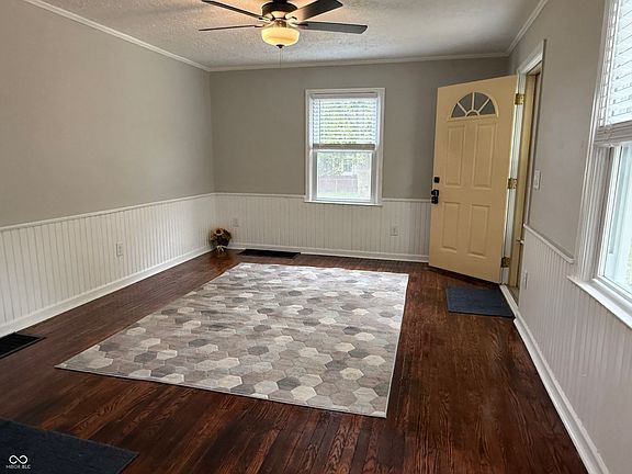 3rd image of 4801 Farrington Ave