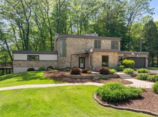 1608 N Rapids Rd, Manitowoc, WI 54220