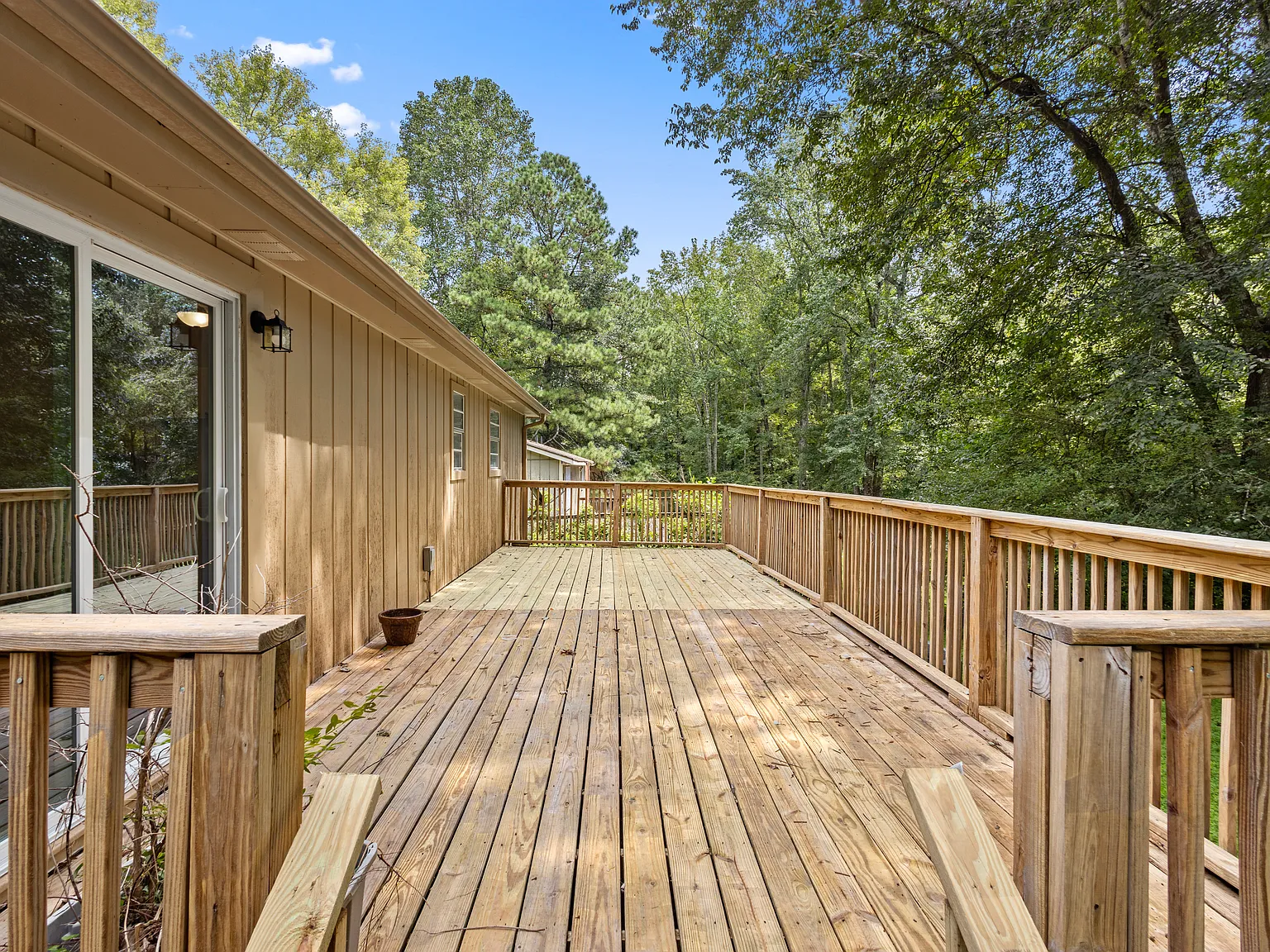 3 bed, 1200 sqft, $1,665 — Photo 4