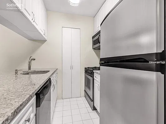 Rented by Sotheby's International Realty | media 8