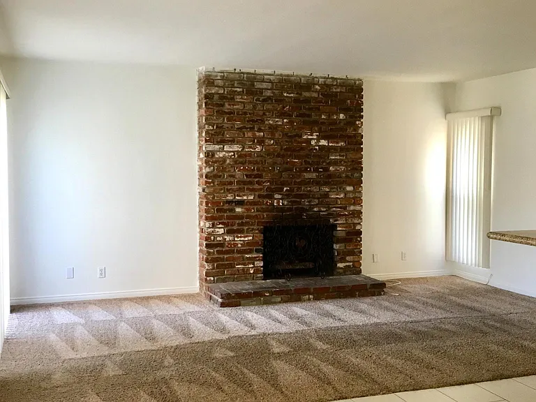 116 N Western Ave #2 — Photo 2