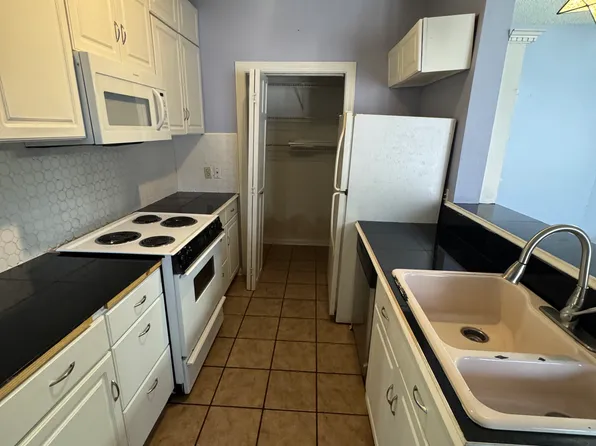 7744 Lasalle Ave APT 29, Baton Rouge, LA 70806