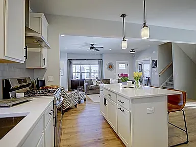 4 bed, 2499 sqft, $3,375 — Photo 4