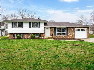 908 N Cardinal St, Effingham, IL 62401