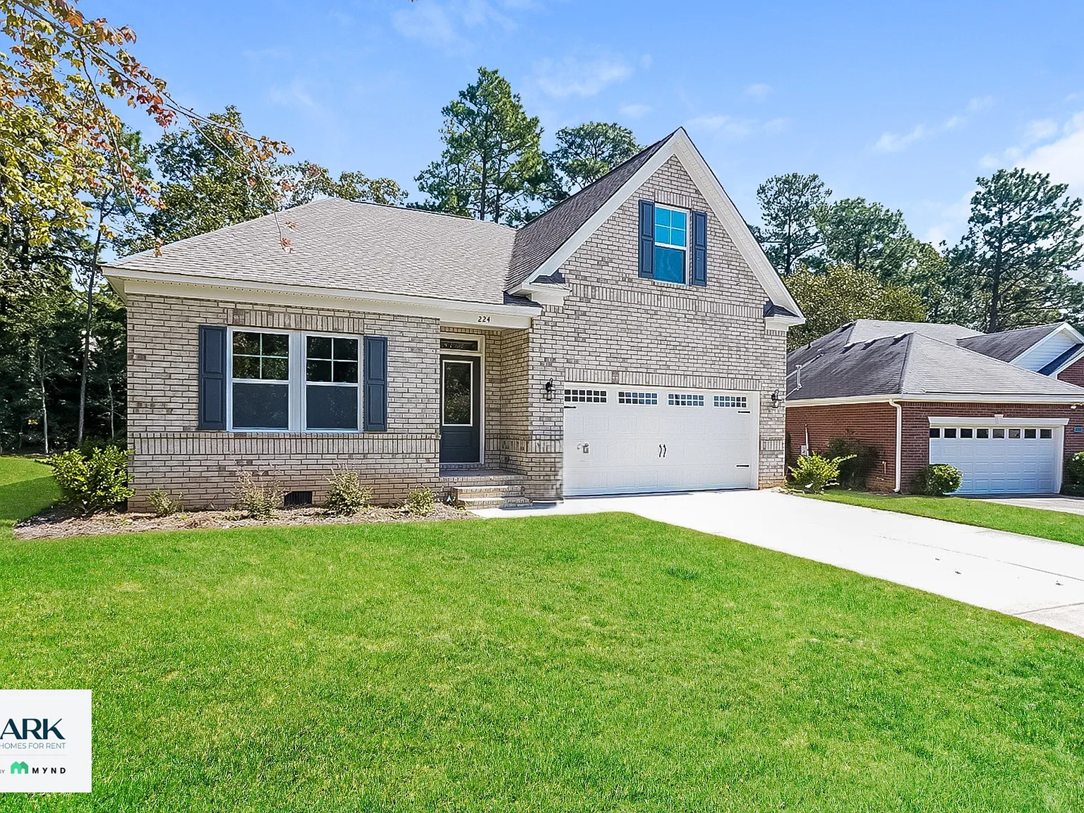 4 bed, 2.0 bath, 1956 sqft, $2,110 — Photo 3