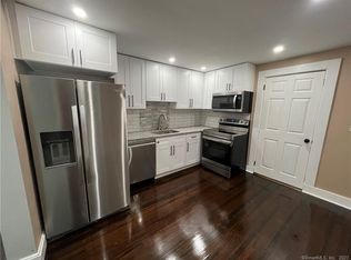 137 Oak St, Manchester, CT 06040